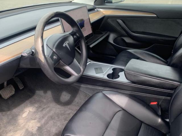 Tesla Model 3 Image 7