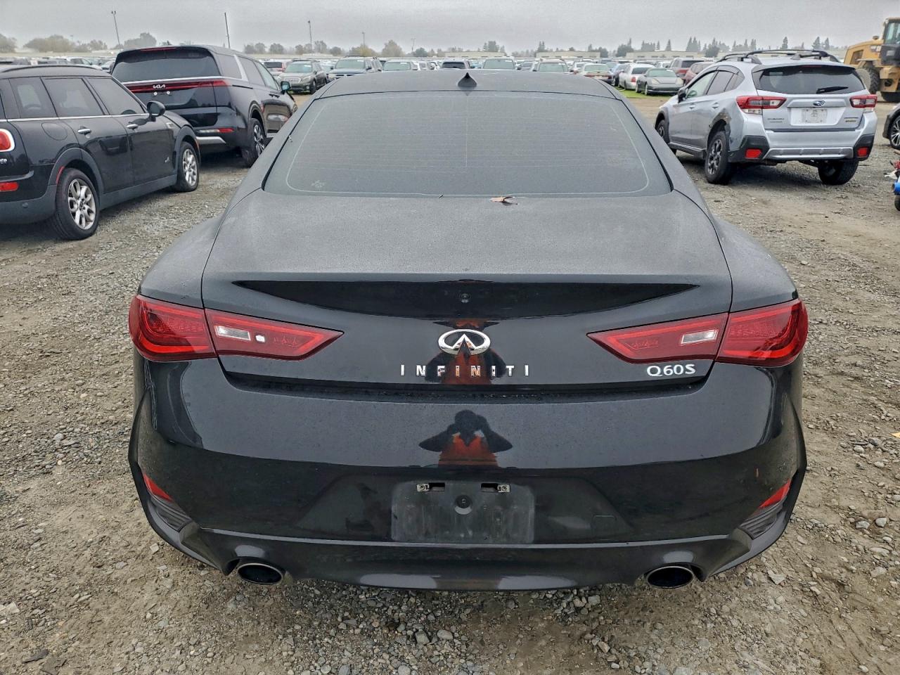 INFINITI Q60 Luxe 300 Image 6