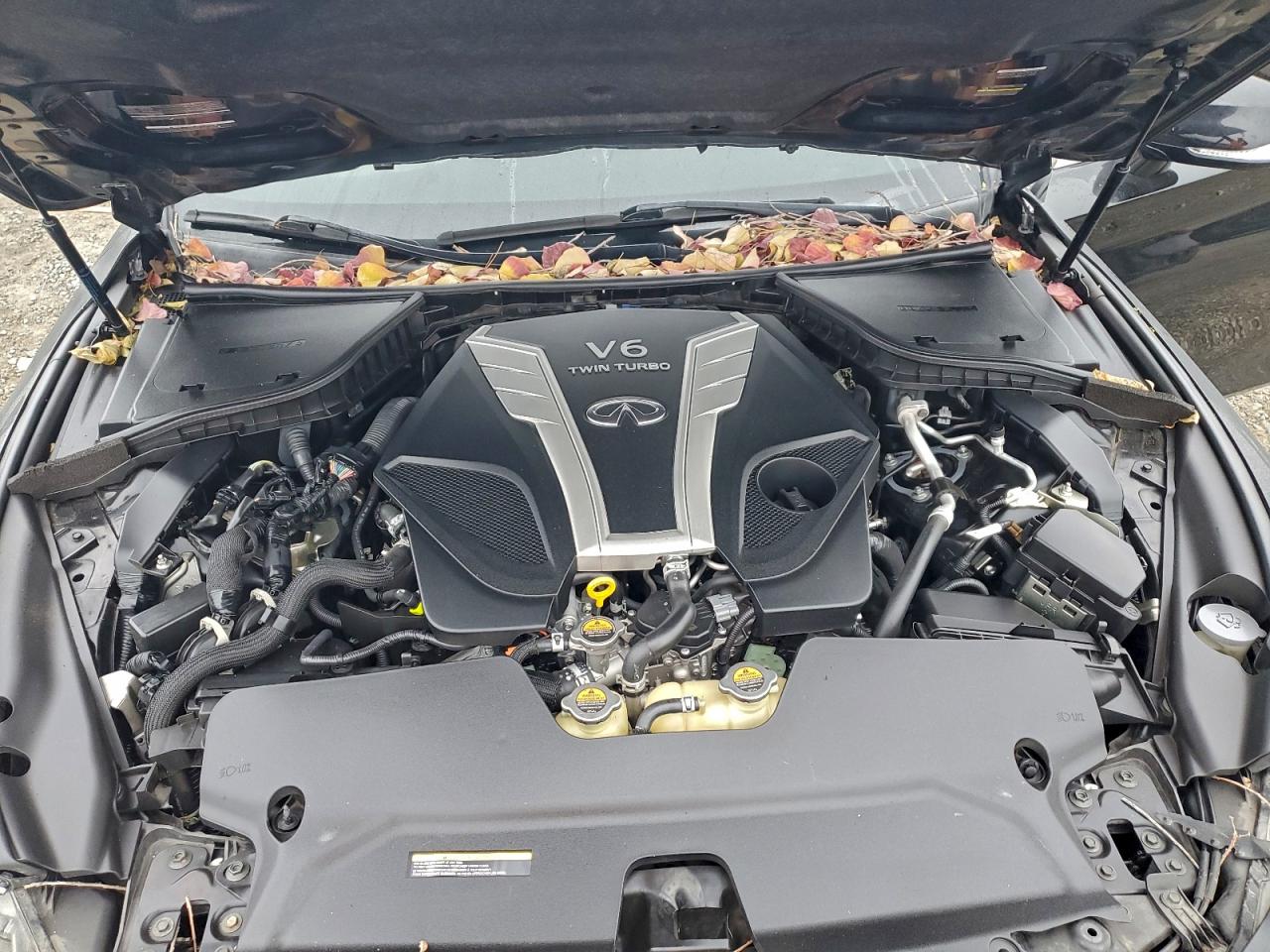 INFINITI Q60 Luxe 300 Image 9
