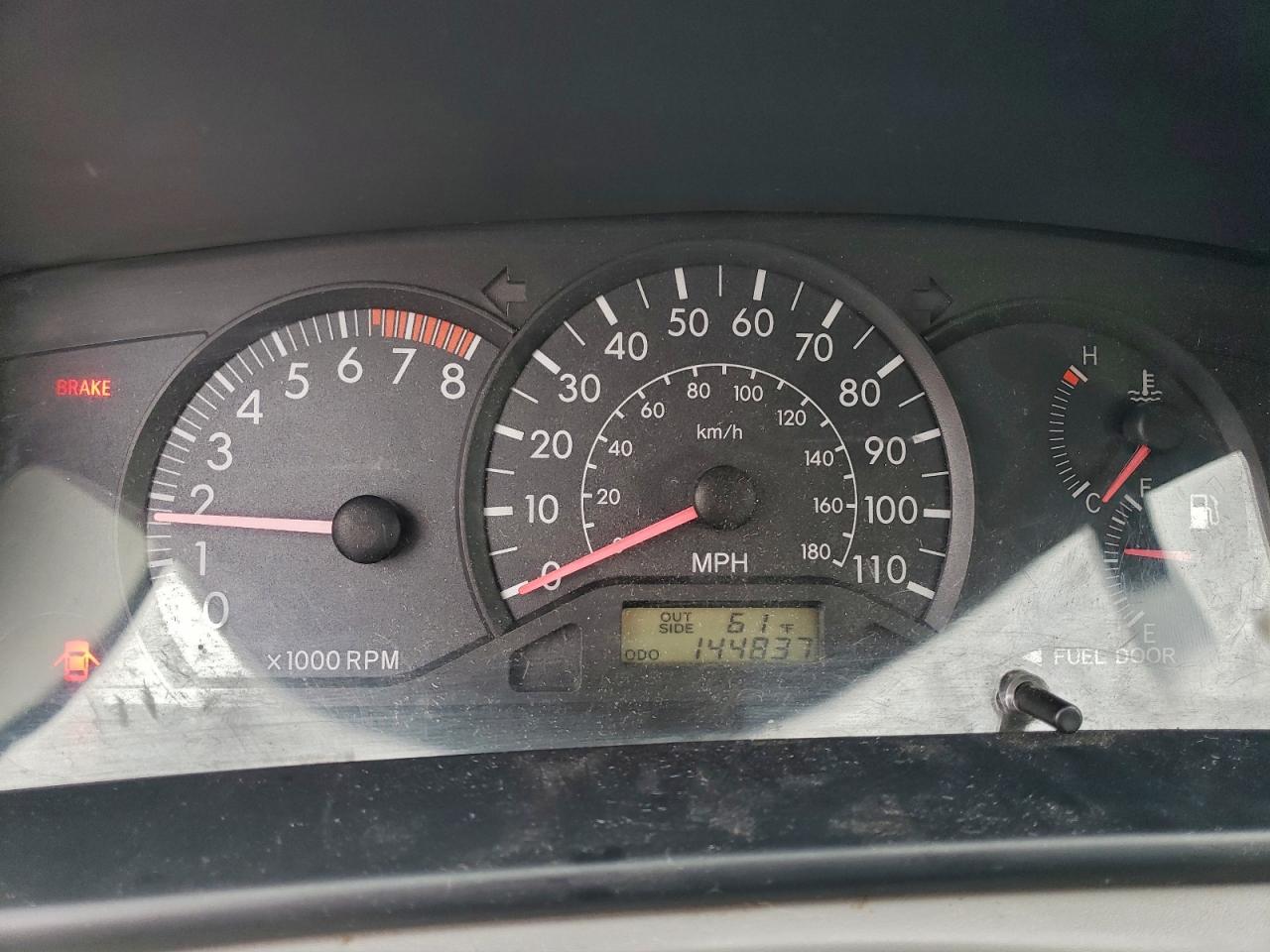 Toyota Corolla Ce Image 6