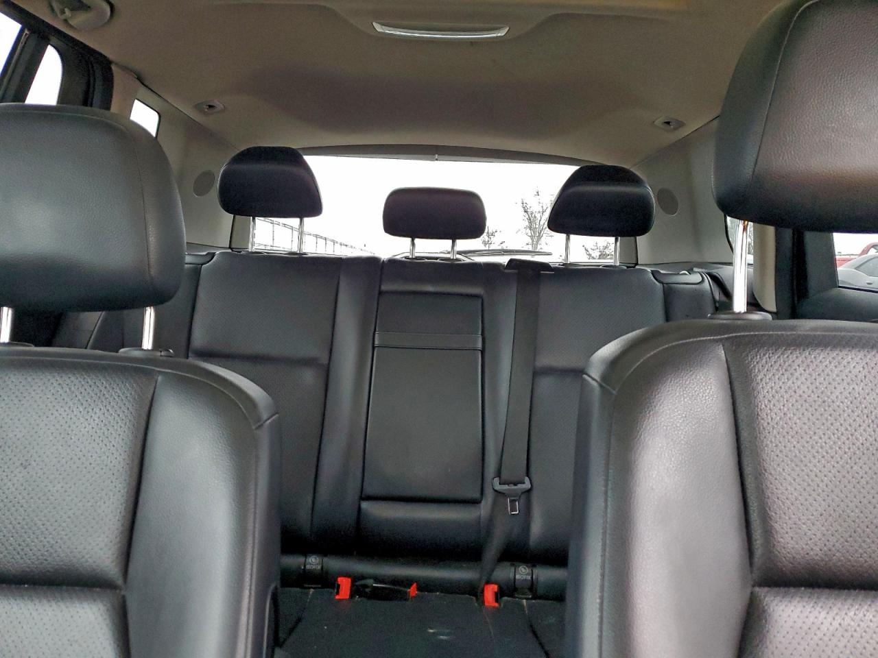 Mercedes-Benz GLK 350 4matic Image 12