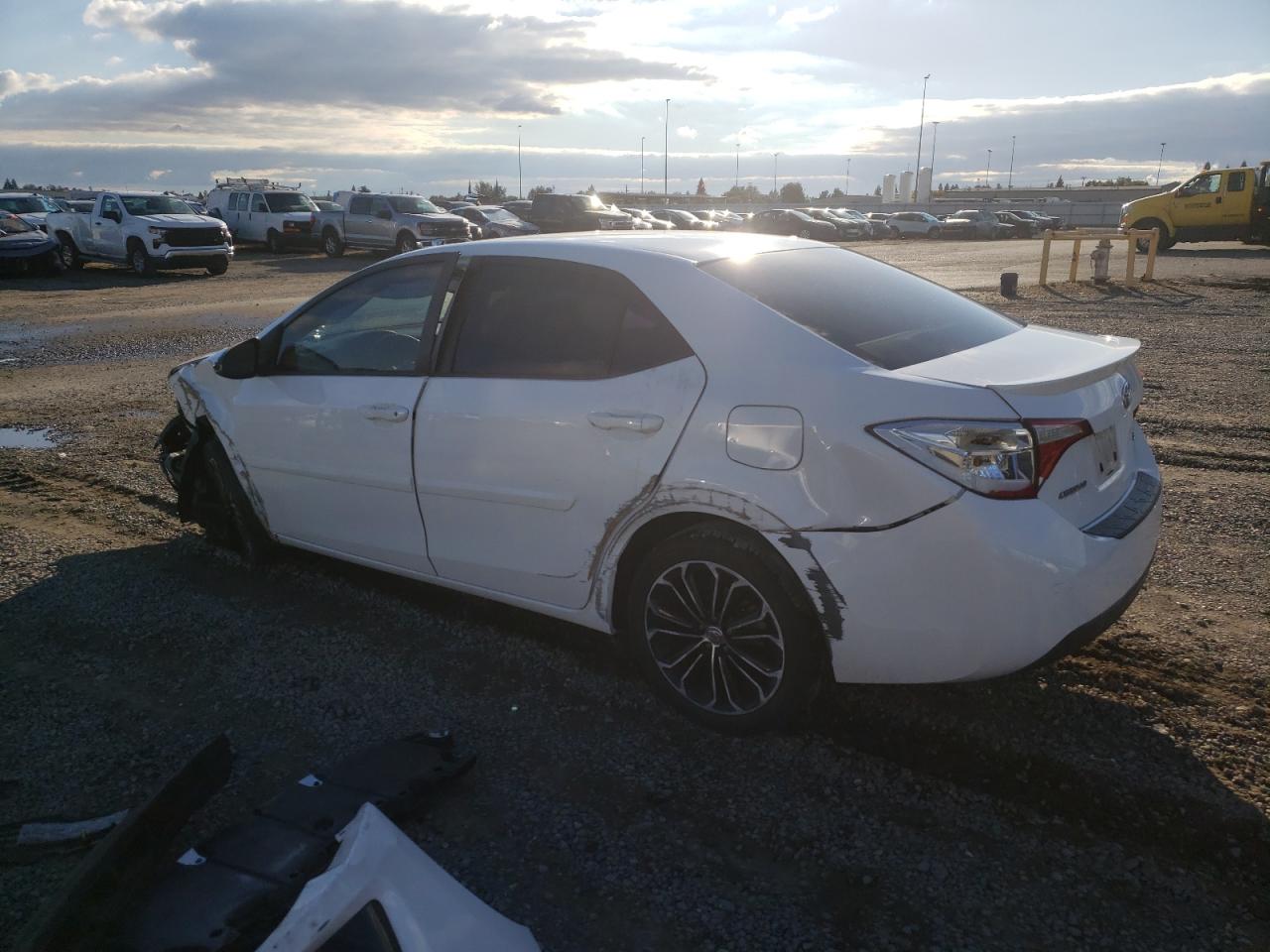 Toyota Corolla L Image 3