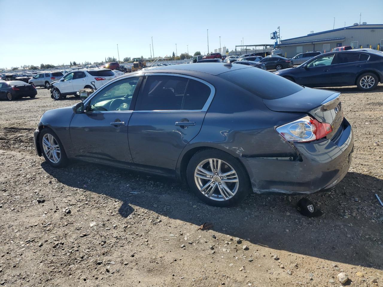 INFINITI G37 Base Image 10