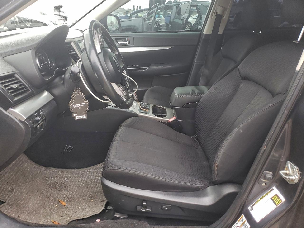 Subaru Outback 2.5i Premium Image 11