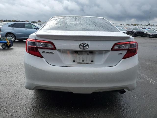 Toyota Camry L Image 10