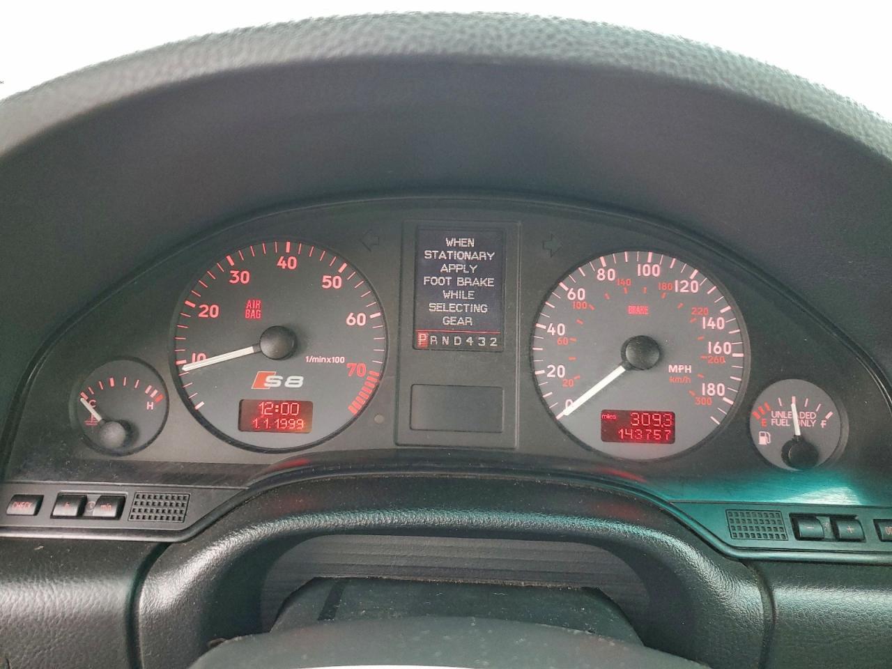 Audi S8 Quattro Image 8