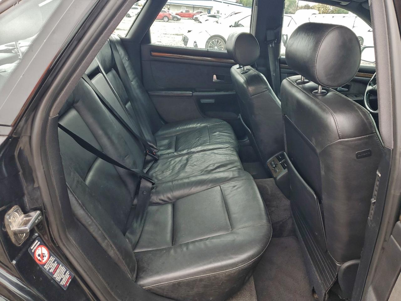 Audi S8 Quattro Image 2