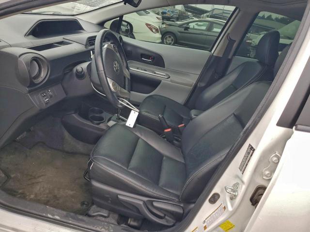 Toyota Prius Image 8