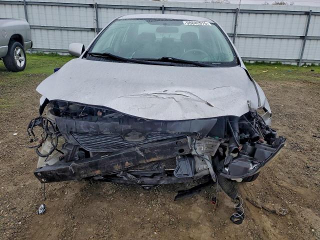 Toyota Corolla Base Image 12