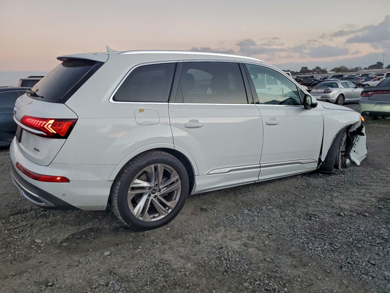 Audi Q7 Premium Plus Image 5
