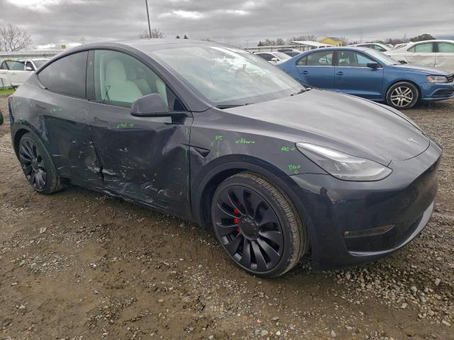 Tesla Model Y Image 11