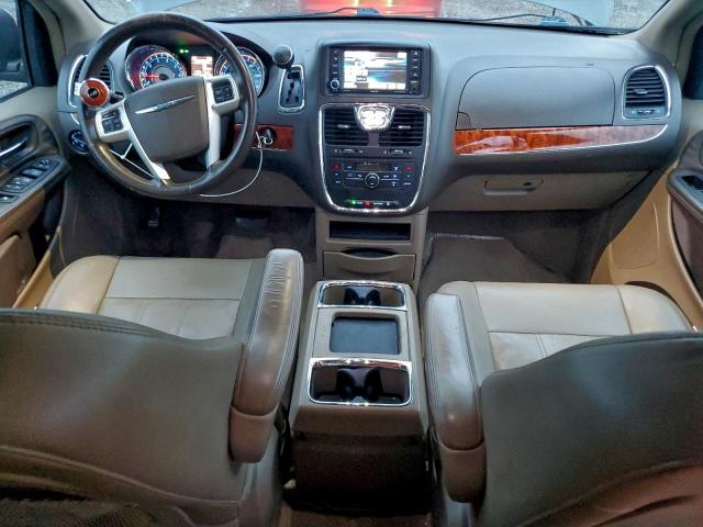 Chrysler Minivan Touring Image 6