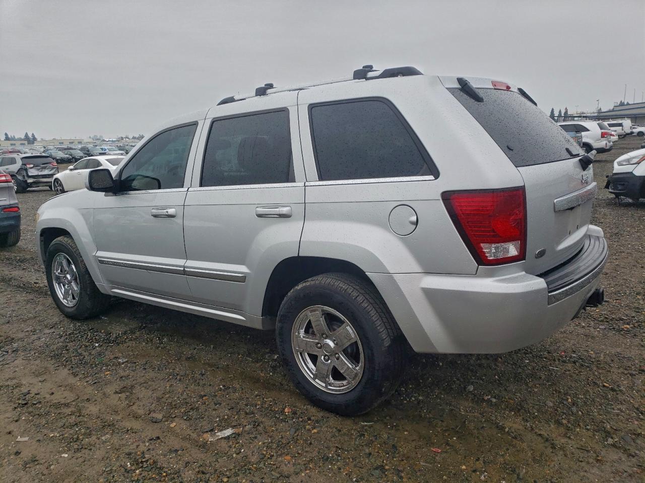 Jeep Grand Cherokee Overland Image 8