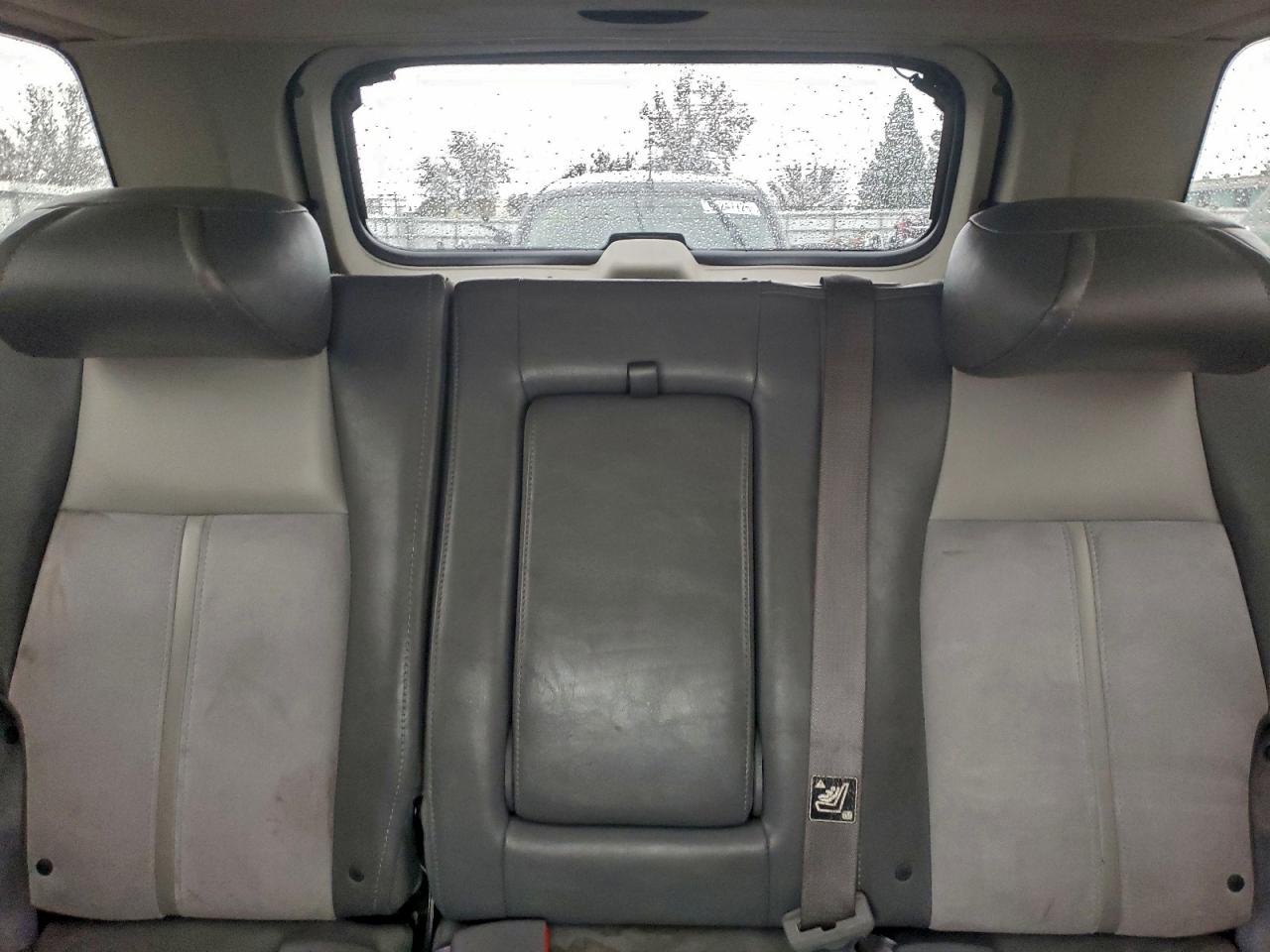 Jeep Grand Cherokee Overland Image 10