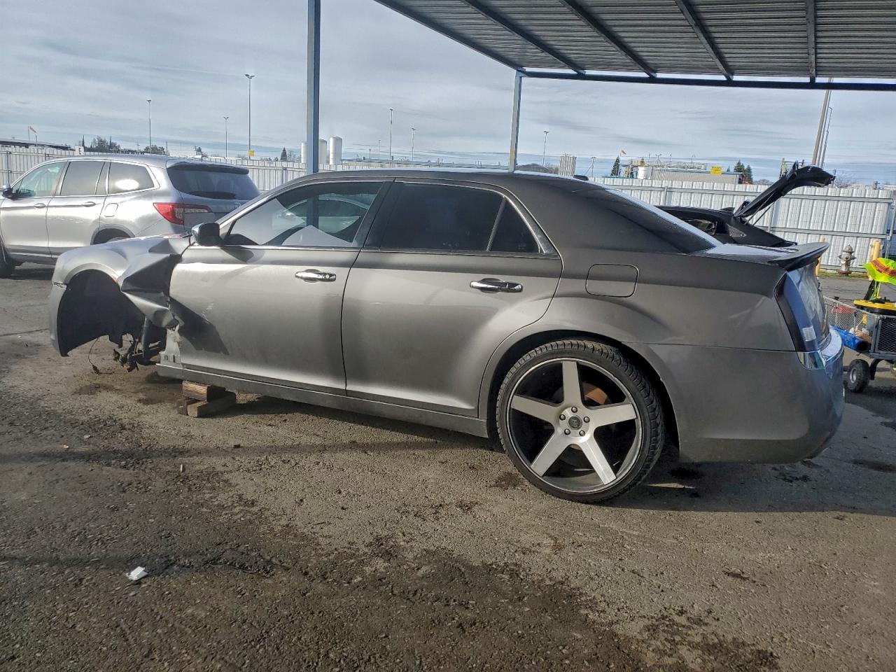 Chrysler 300 Limited Image 10