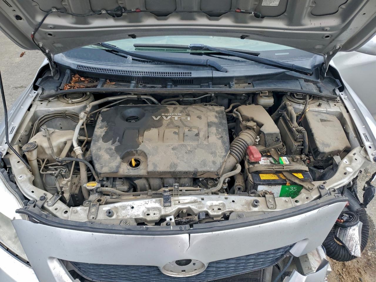 Toyota Corolla Base Image 10