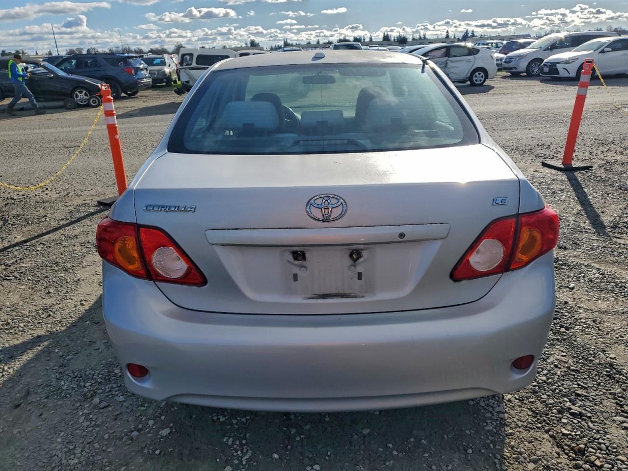 Toyota Corolla Base Image 12