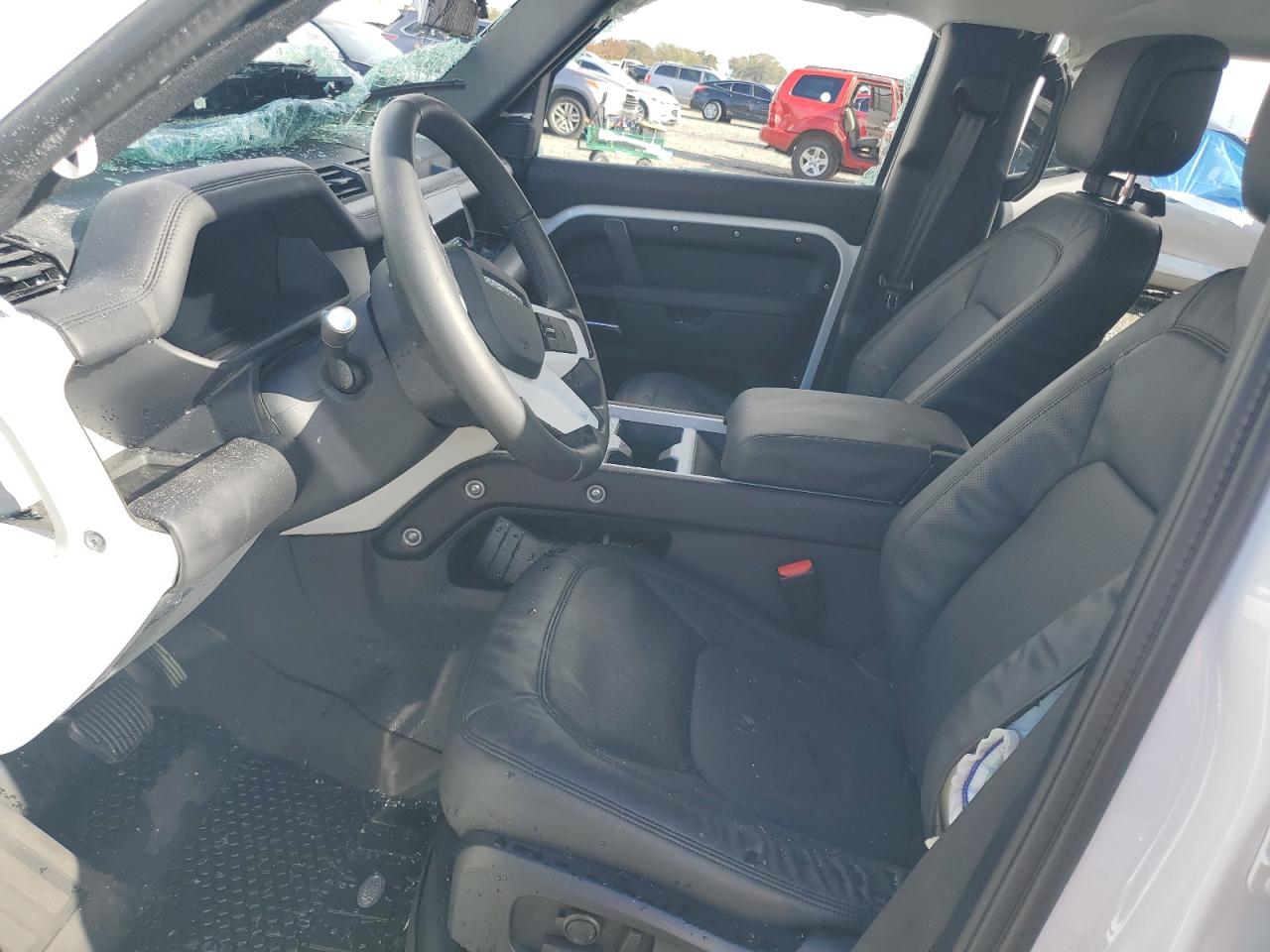 Land Rover Defender 110 S Image 3