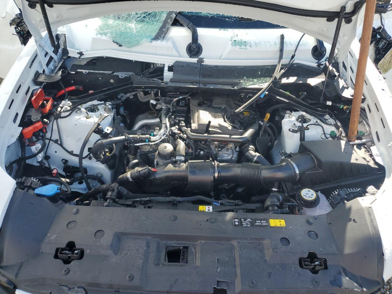 Land Rover Defender 110 S Image 13