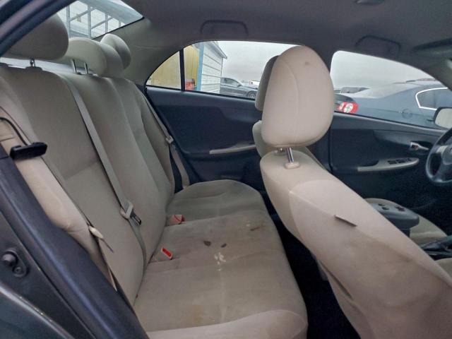 Toyota Corolla Base Image 11