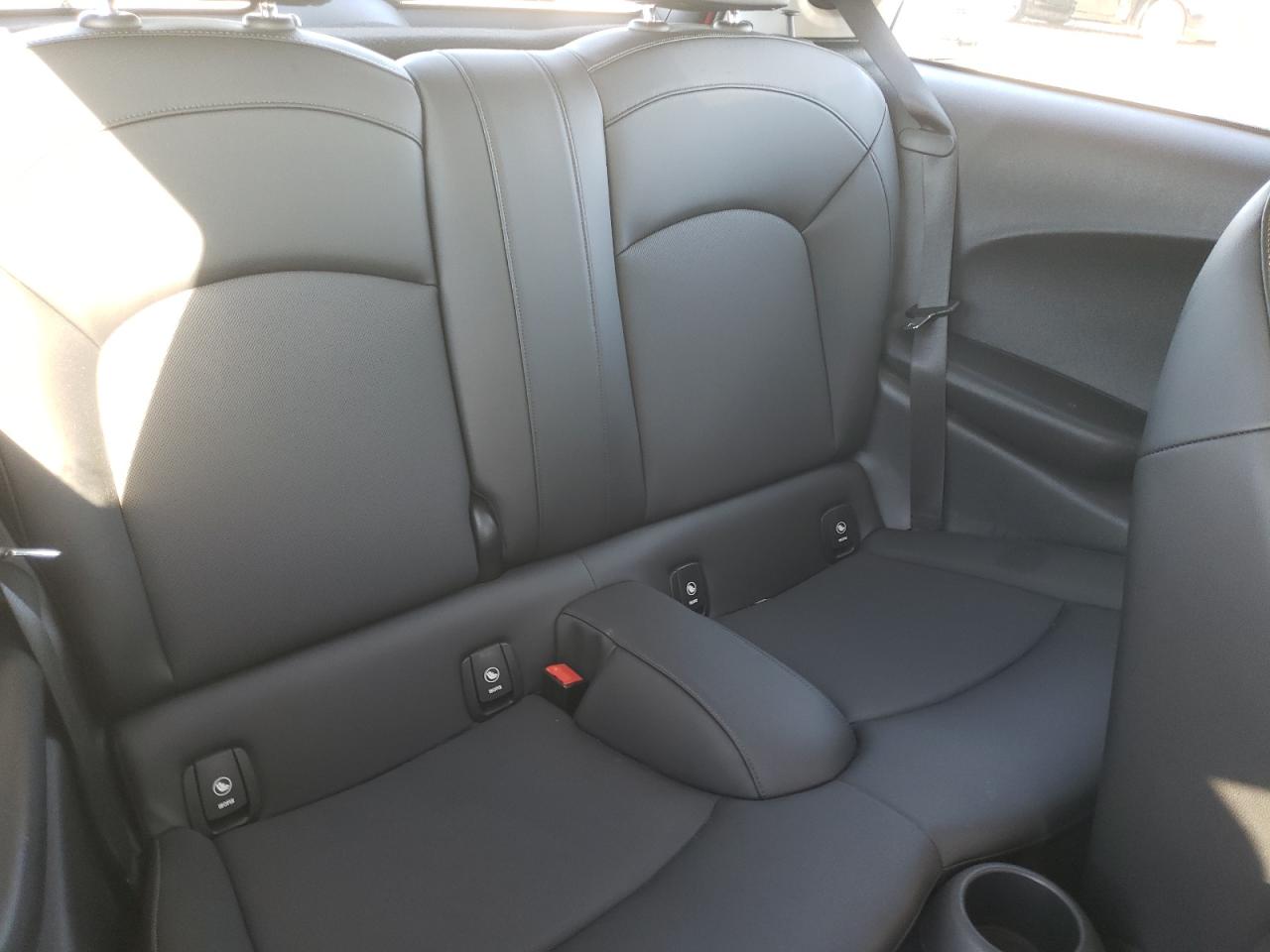 MINI Cooper Image 12