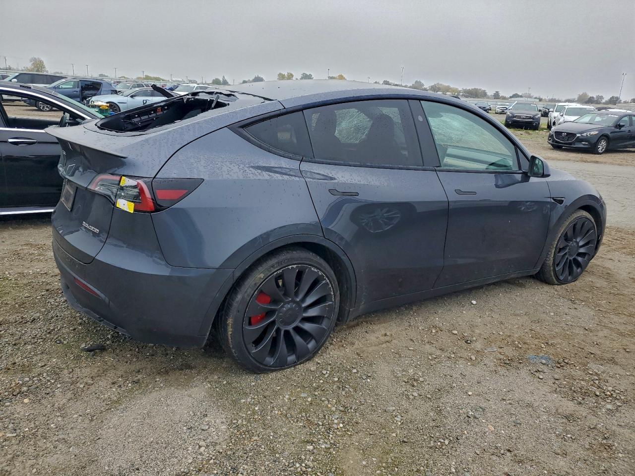 Tesla Model Y Image 4
