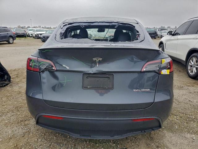 Tesla Model Y Image 5