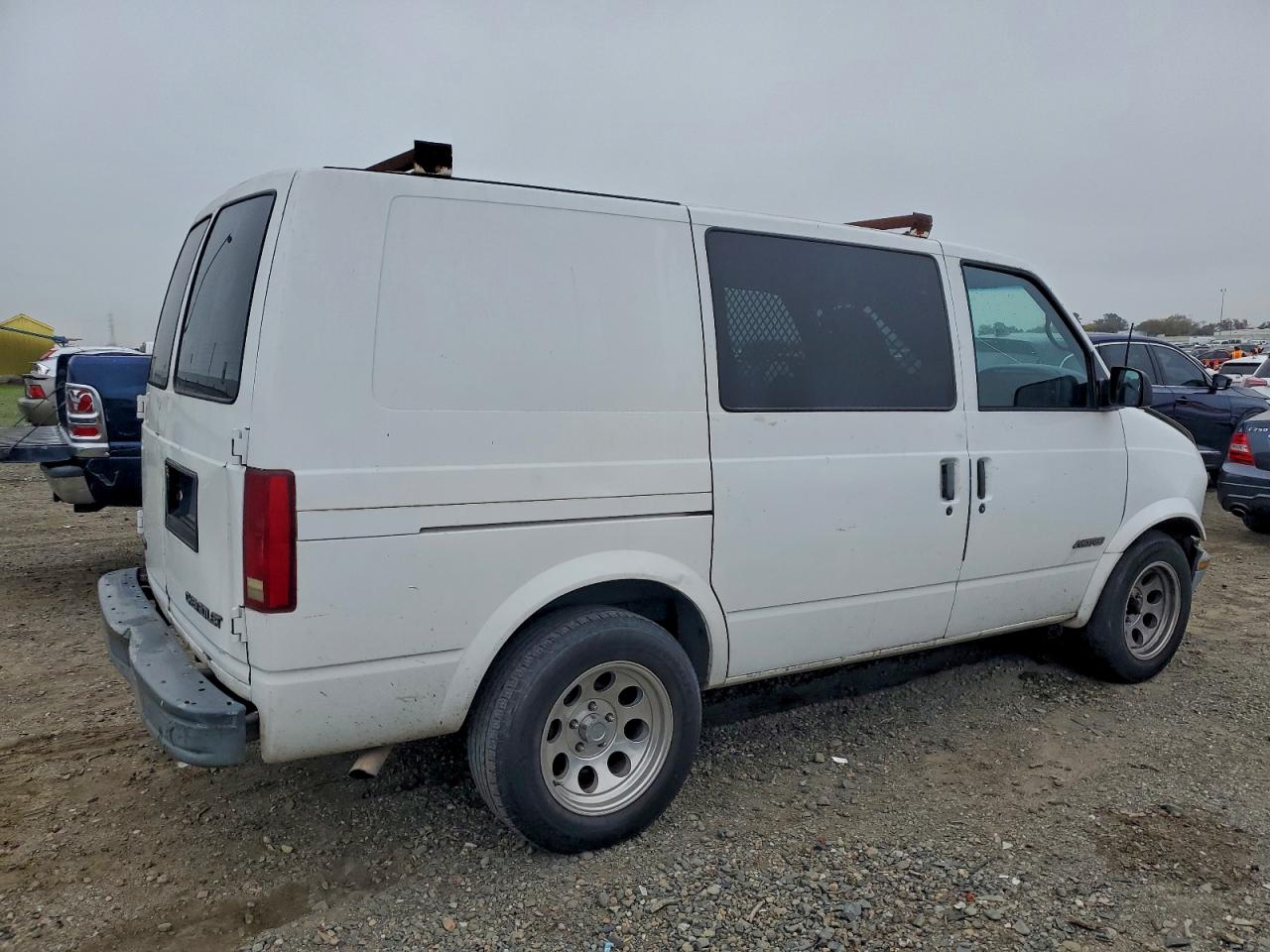 Chevrolet Astro Image 2