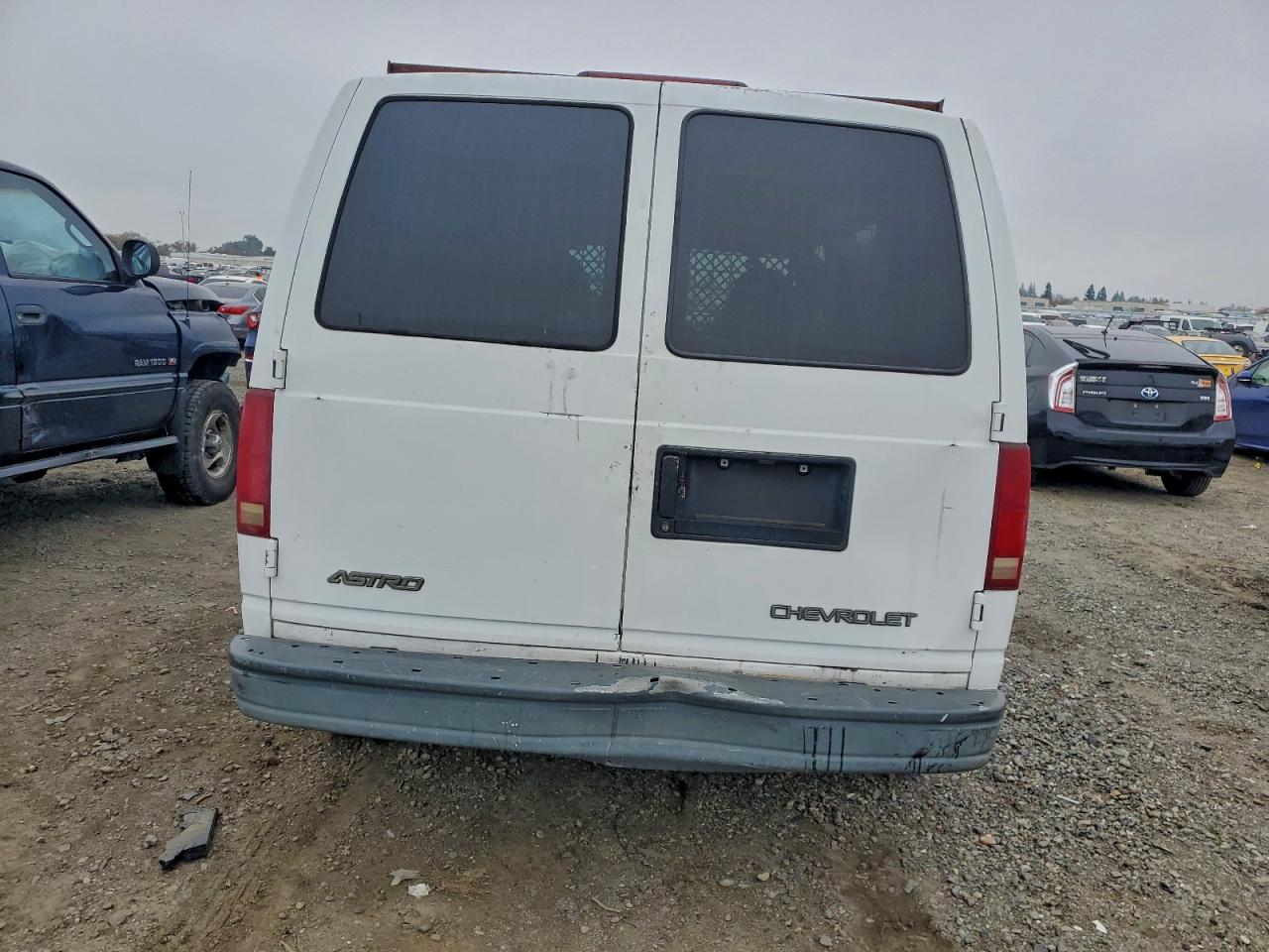 Chevrolet Astro Image 11