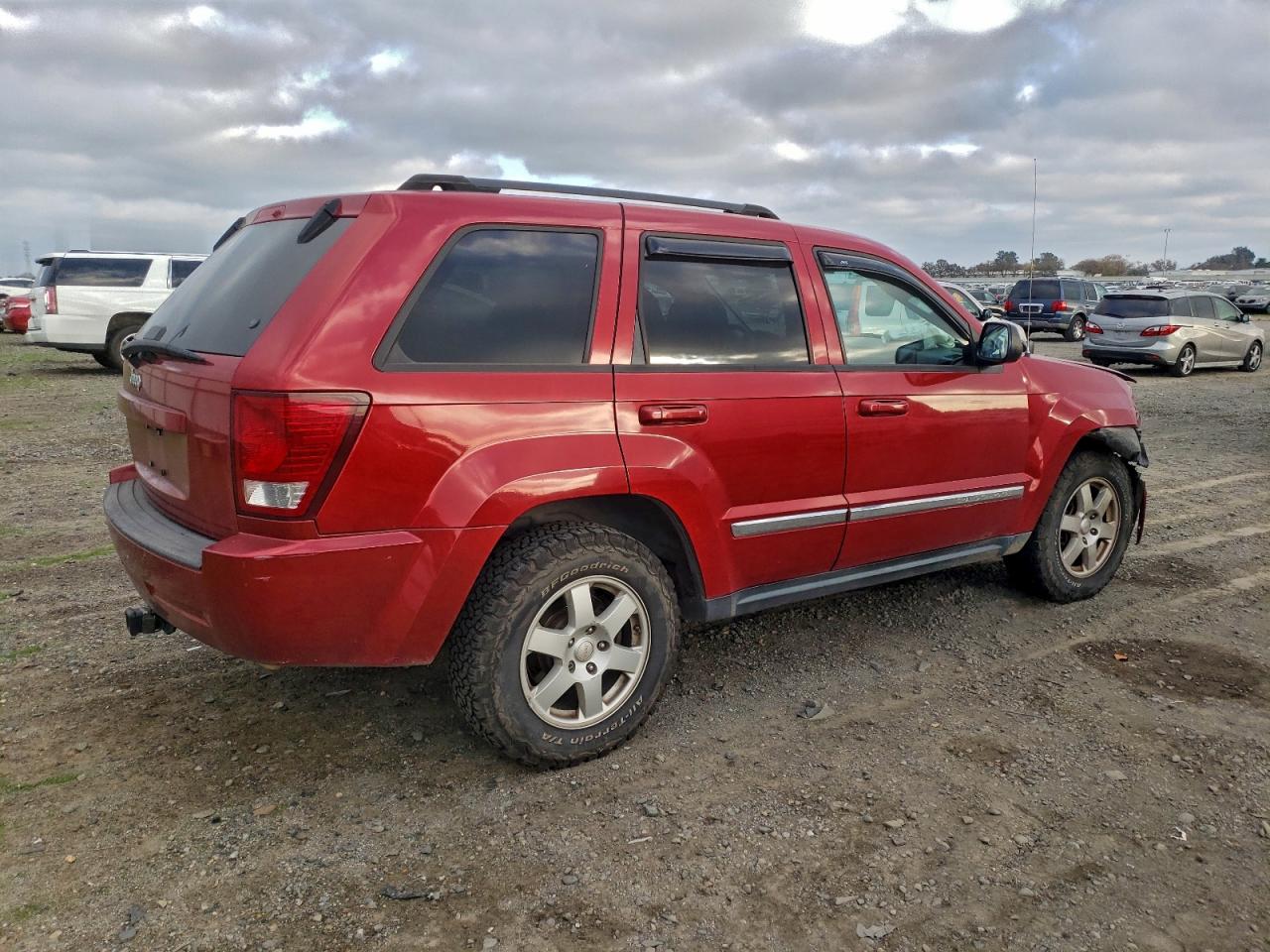 Jeep Grand Cherokee Laredo Image 10