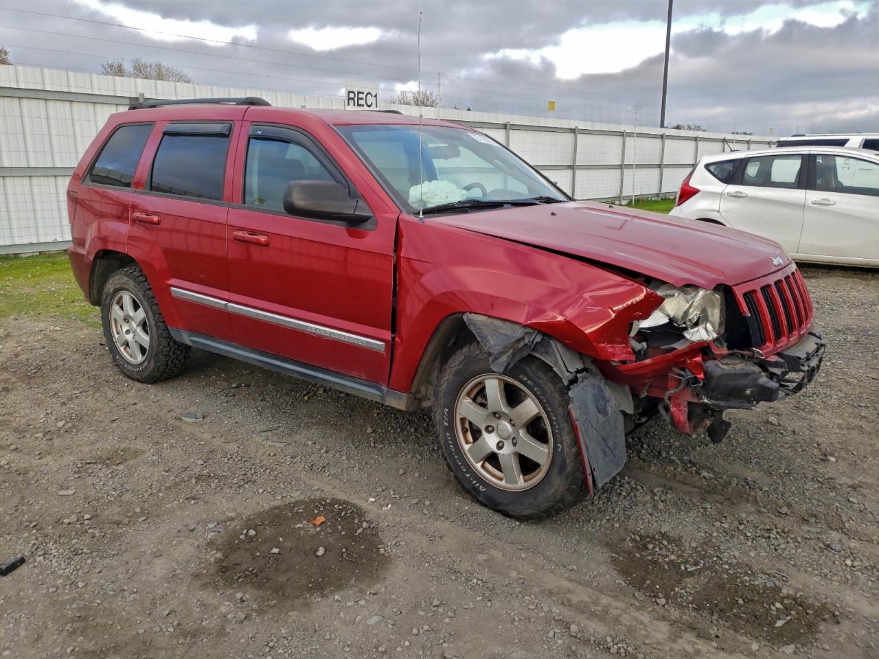 Jeep Grand Cherokee Laredo Image 12